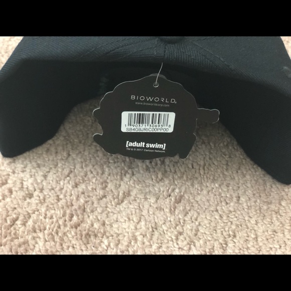 Exclusive RICK & MORTY SnapBack - Picture 2 of 3